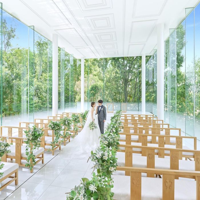 年1【最大150万特典&9万ギフト】3面ガラス張り&緑溢れる挙式体験