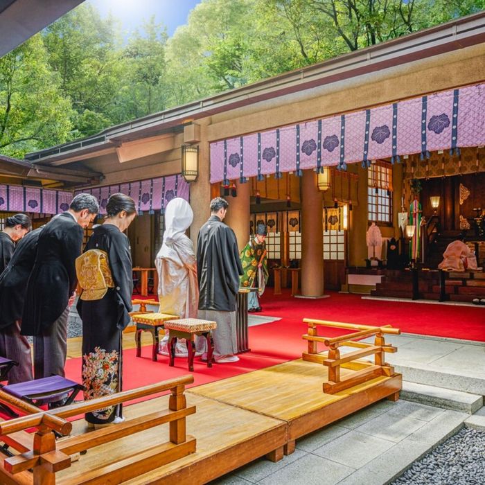 【AM限定15大特典】本格神社×伝統絶品試食×“貸切”庭参進体験