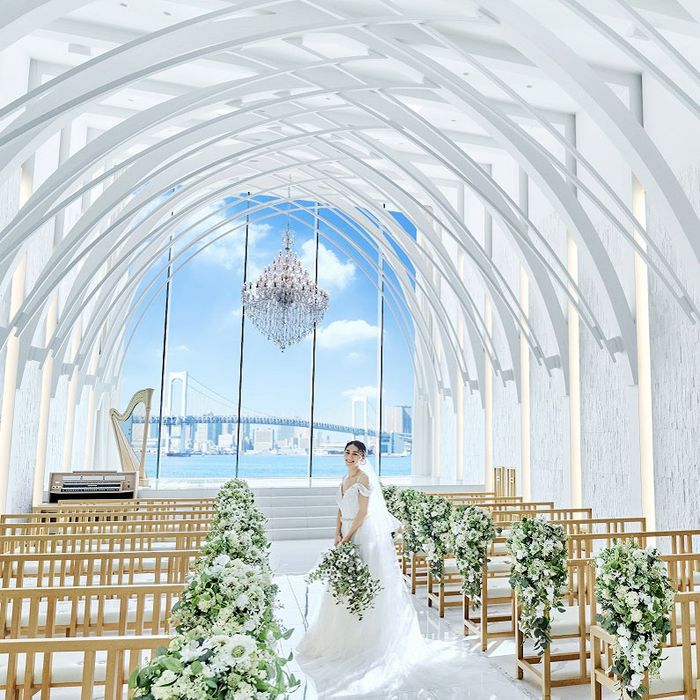 【15大特典付き!】海と光溢れるリゾート教会×ミシュラン豪華試食