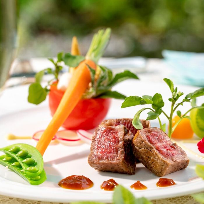 【試食付き】駅近&貸切会場で叶う少人数婚!10名198,000円