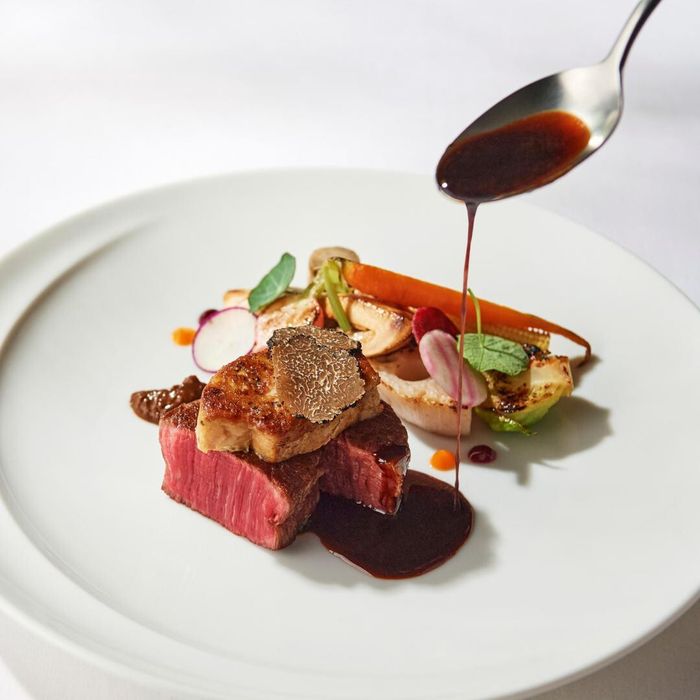 《お料理重視の方へ》シェフ渾身の逸品の数々をご用意！黒毛和牛4万円×美食*おもてなし×貸切邸宅