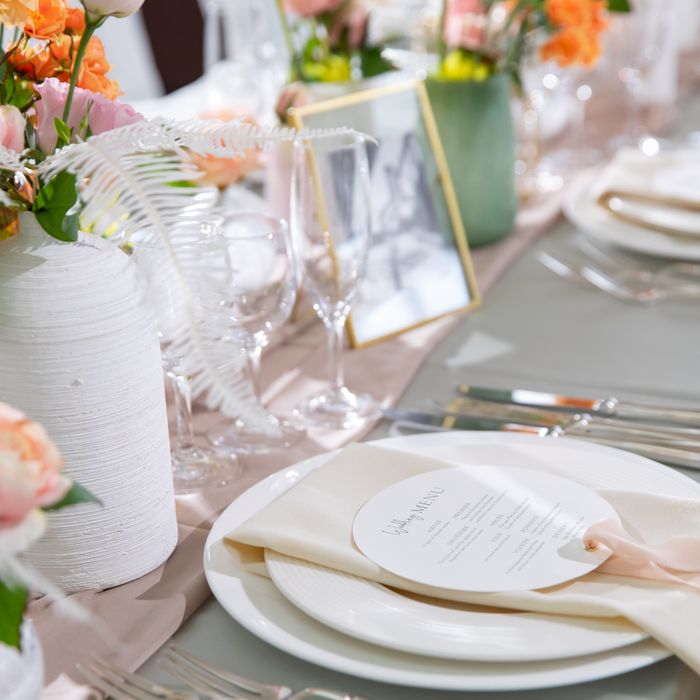 【初見学の花嫁におすすめ】丁寧相談×試食体験×新作ドレス試着