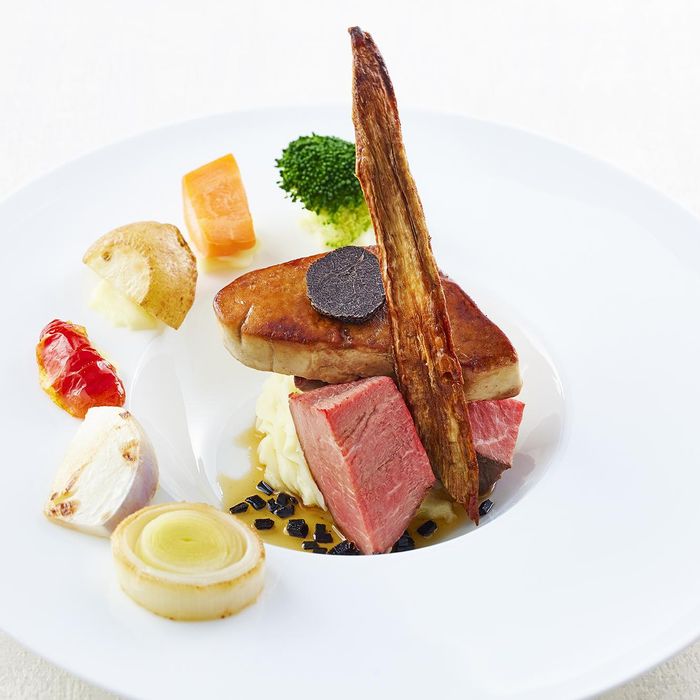 平日1組【上質×寛ぎ】国産牛試食×ホテルで叶えるガーデンWD