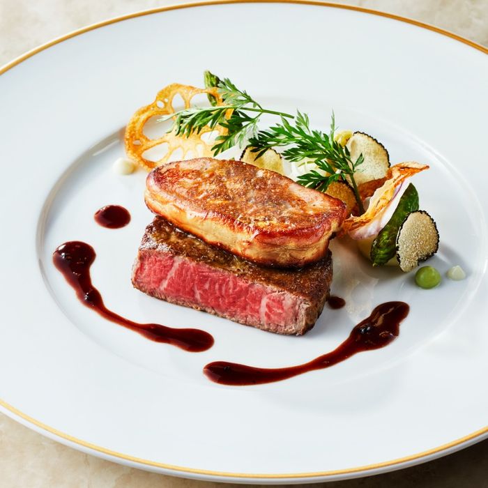 【口コミ料理3年連続1位★美食体験】ドレス2着等最大150万円×Soraチャペル演出体験