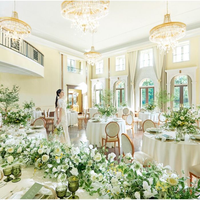 《平日&1件目がお得★》祝福の街散策×上質大聖堂&試食★ALL体験