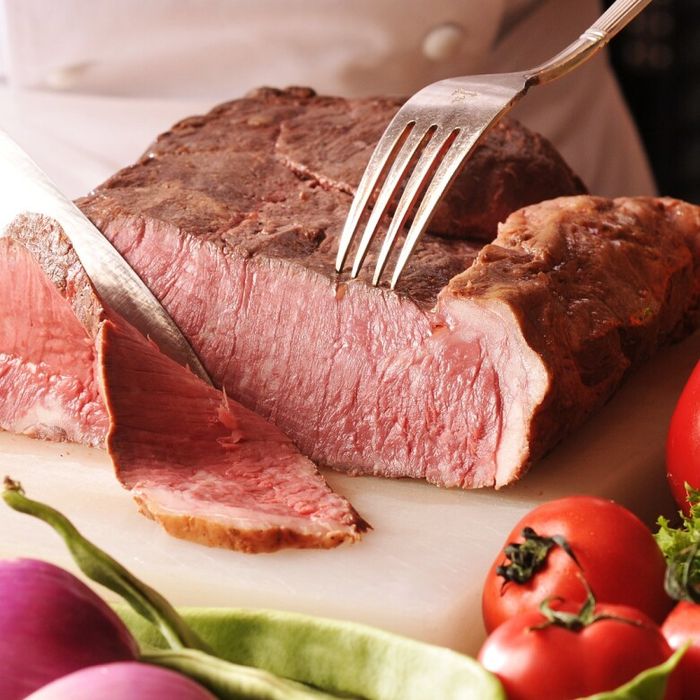 【ローストビーフ堪能*ホテルビュッフェ】ガーデンチャペル見学