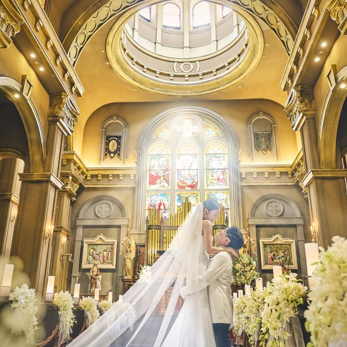 【ドレス1着特典】ステンドグラス輝く天空の大聖堂★美食試食×新作ドレス見学