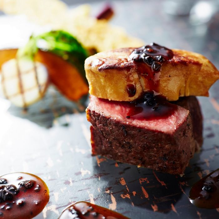 国産牛フィレ試食◆光×木の香り感じる木漏れ日チャペル挙式体験