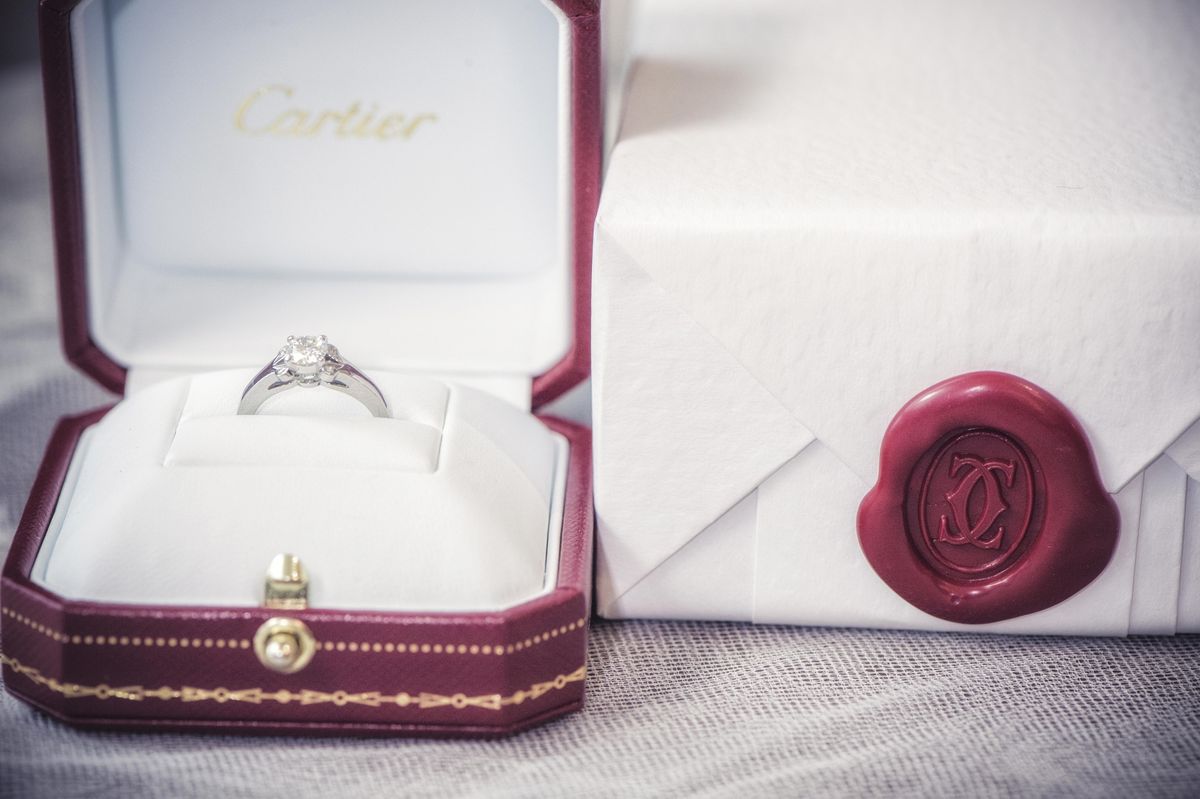 人気なパヴェリングの婚約指輪・結婚指輪21選♡ダイヤモンドの輝きをまとえる | ウェディングニュース