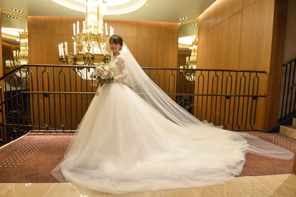 ボールガウンウェディングドレス