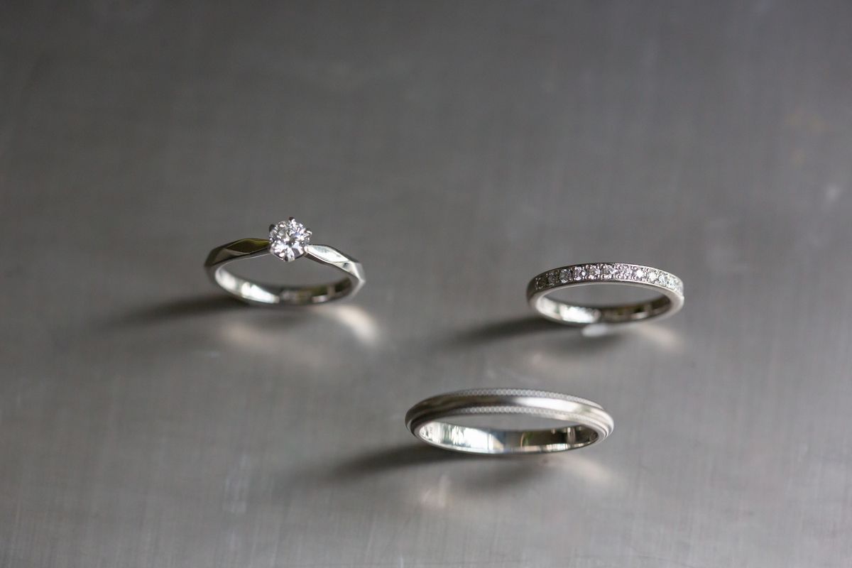 プラチナ素材の婚約指輪