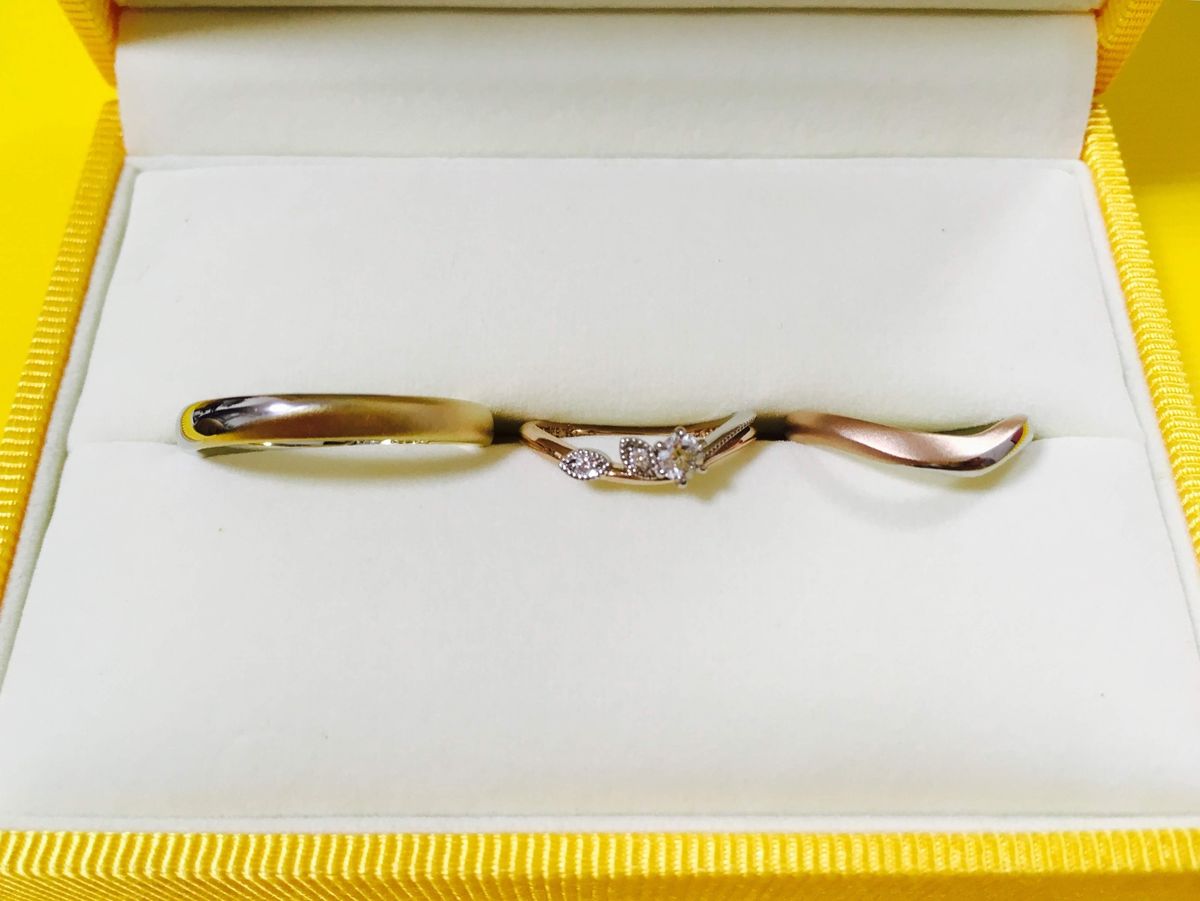 ウェーブライン・S字ラインデザインの婚約指輪