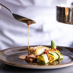 《月2回限定》【最大112万円分特典】贅沢3品試食×チャペル体験