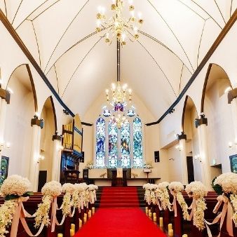 《フォト婚相談会》ステンドグラス輝くチャペルでの撮影もOK!