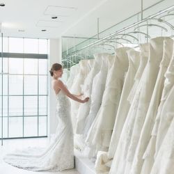 【併設ドレスサロン有!】憧れ衣裳試着×純白クリアチャペル体験