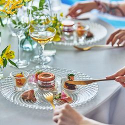 【木曜限定特典付】貸切館内ツアー×こだわり2万試食会