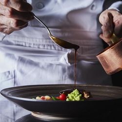 《週末限定》国産牛×フォアグラ豪華試食付き*チャペル&本格神殿で挙式体験