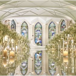 《花嫁憧れのステンドグラス大聖堂》スワロフスキー煌めく会場×美食*黒毛和牛4万試食◇骨格診断&お似合いドレス提案*Amazon1万&前撮り付き