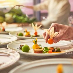 【水曜日1組限定】豪華試食×レストラン券×天空絶景挙式体験♪