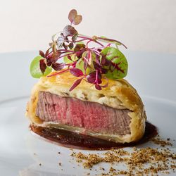 【評価◎黒毛和牛豪華3万円試食×ドレス1着33万円無料】珍しい360度円形チャペル&クラシカル貸切邸宅見学