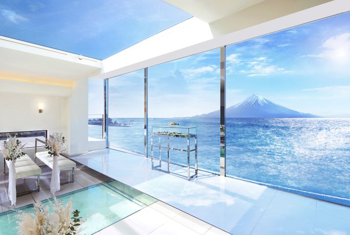 SCAPES THE SUITE(スケープス ザ スィート)のカバー写真