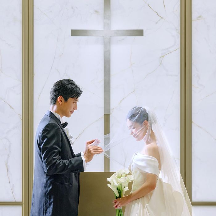 【少人数婚のお2人】スペシャリテ試食×感動のホテル挙式体験