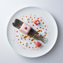 【人気No.1フェア!】~オマール海老の前菜&デザートの2品無料試食~5つ星ホテル1フロア1組のウェディング
