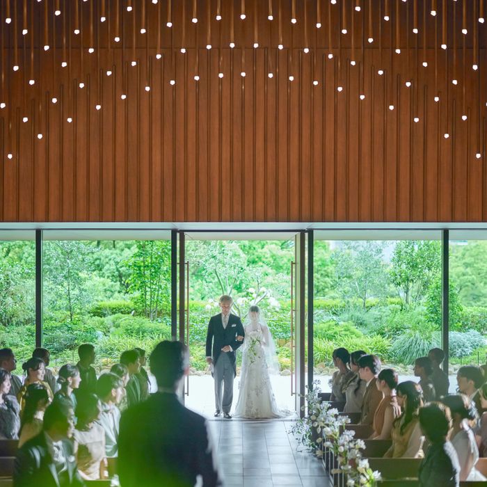 花嫁憧れ木と光の感動チャペル体験|90万優待×ミシュラン2泊|*ウェディングニュース限定BIGフェア*TIAD2泊3日ホテルウエディングが叶うスペシャル特典有!絶品牛フィレポワレ等無料ご試食付
