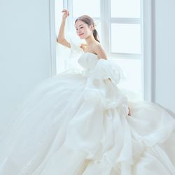 【ドレスこだわり花嫁必見】1組限定★最新ドレス試着フェア★ホテルビュッフェ付♪