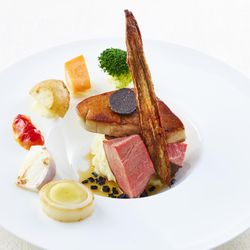 平日1組【上質×寛ぎ】国産牛試食×ホテルで叶えるガーデンWD