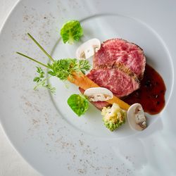 \火曜BIG★料理グレードUP特典/黒毛牛とオマール海老の贅沢ペア試食*本格大聖堂も全館貸切見学&平日だからこそ花嫁ALL体験!