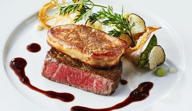 家族・少人数婚《6名54万円~20名94.8万円》光と緑に囲まれた邸宅|大切な人達と会話を楽しみ想いを込めたアットホームプラン