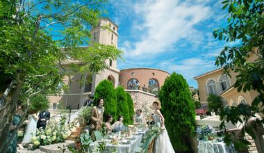 【26年3-6月】<70名185万/80名194万>新緑×青空貸切*光の大聖堂&料理&美容&ドレス2着などフルパッケージ