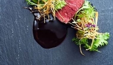 30名81万円【美味しい料理を食べながら写真と会話を楽しみたい】そんな方におススメ挙式+食事会プラン