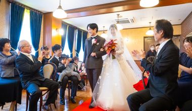 家族との時間を大切に|館内チャペル×少人数披露宴プラン