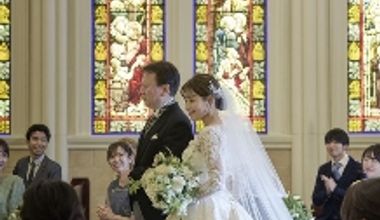 《家族婚プラン》10名149万→58万|コスパ◎大聖堂挙式で誓った後に家族でゆったり会食♪