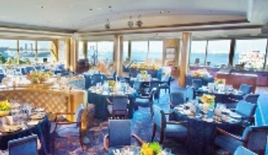 「高層階会場ル・ノルマンディ」豪華客船で寛ぎの船上パーティ*フレンチレストランのウェディングプラン