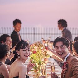 ≪2部制結婚式≫希少眺望を1日貸切*天空体験フェア★昼夜で楽しむ贅沢ウェディング!大空に放つ圧巻のバルーンリリース演出×天井高13mに浮かぶロマンチックなスカイランタン演出を堪能