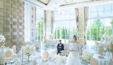 早割!【80名様318万円】2027年4月以降◆大階段付白亜の貸切邸宅で「絵になる1日」を