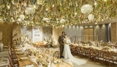 【26~27年冬春婚】チャペル挙式&90名様披露宴+衣装2点プラン