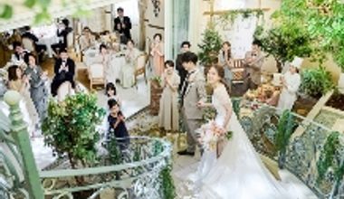 〈27年3月末まで限定プラン〉50名166万円◆豪華17大特典付◆バラ窓大聖堂で叶うスペシャルプラン