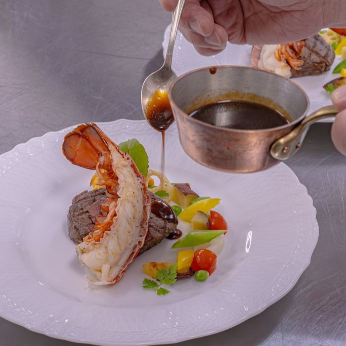 \料理重視必見/【ペア3万円相当】国産牛×特製デザート試食★