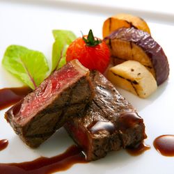 【一流シェフの料理を堪能】国産牛&ブイヤベース絶品試食フェア