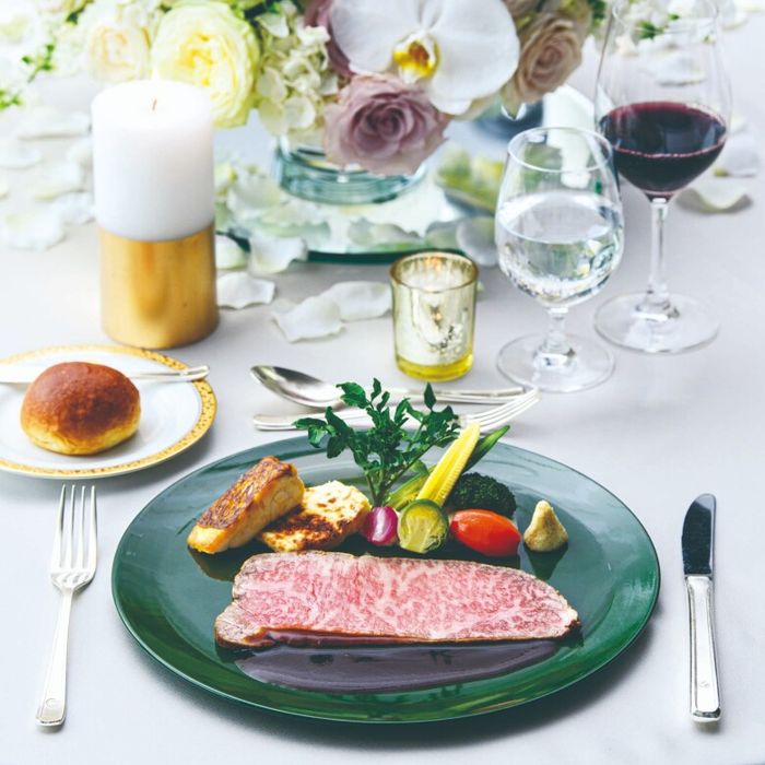 【直前予約OK!月1BIG】2万円相当の人気NO.1メニューハーフコース試食×感動のチャペル入場体験&庭園臨む絶景会場≪月1成約特典≫プランご優待やスイートルーム宿泊招待など最大70万円お得になる豪華特典付