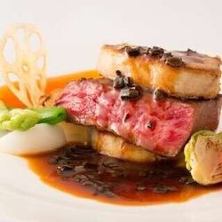 【迷ったらコレ!】360度圧巻体験!大聖堂×ギフト1万×豪華試食