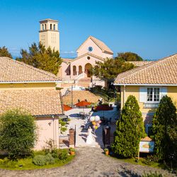 【満席】当館人気NO1\6000坪の南フランスの街並み!ALL体験フェア/5万試食×ガーデン×試着