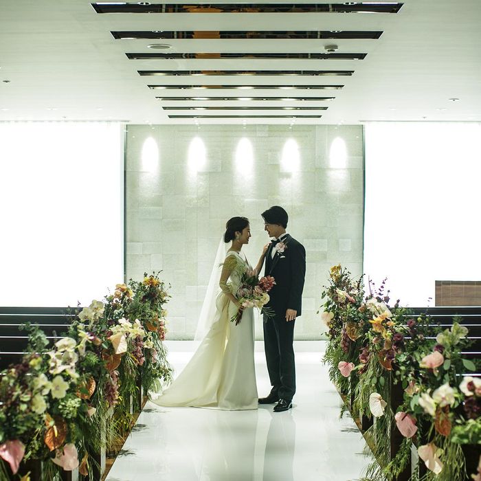 【1軒目来館の方向け】レストランで本格挙式◇クリスタルチャペル×絶品試食×挙式特典