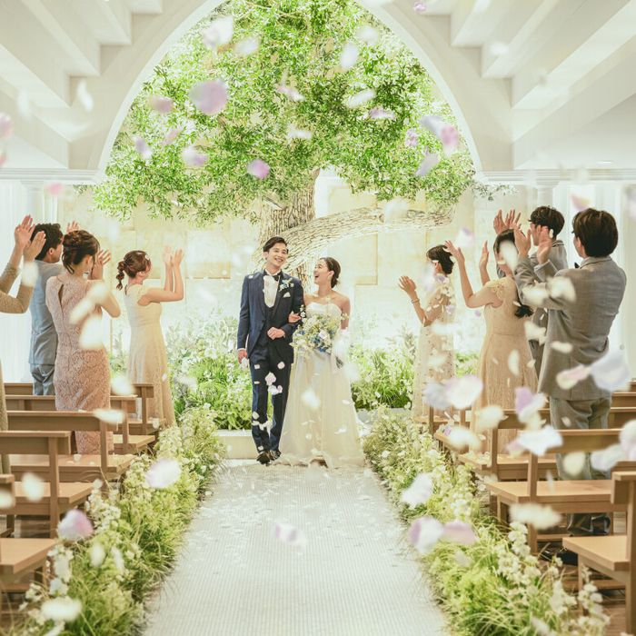 木曜限定【挙式料全額プレゼント*25大特典】木の下で誓う室内型ガーデン挙式*貸切4style会場見学*和牛×フォアグラ試食*ドレスなどの花嫁体験!限定特典でコスパ◎