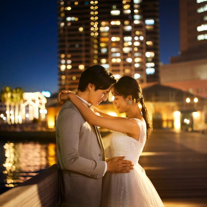神戸の夜景と共にロマンチックなナイトウェディングを。