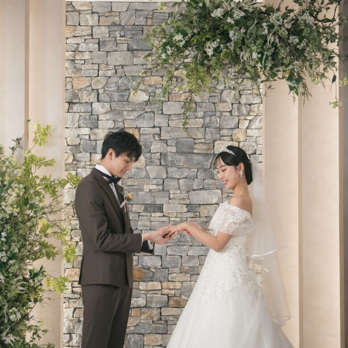 〔挙式+会食検討の方におすすめ〕挙式当日の写真やカラードレスがお得に♪